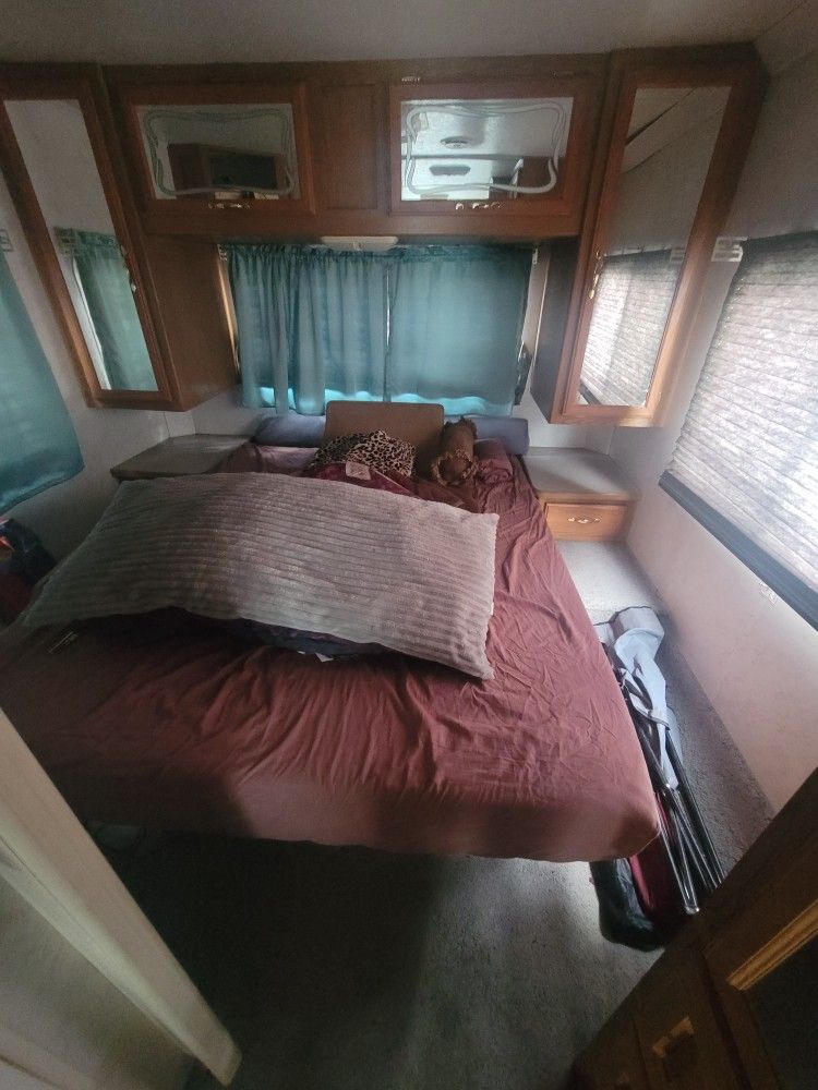 1999 Ford E450