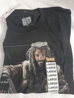 Walking Dead Ezekl Tshirt Size Large