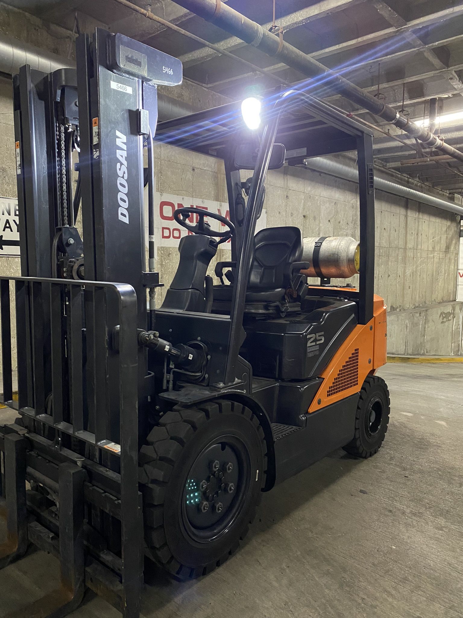 NEW! Dooosan forklift for sale, 5500 lb capacity