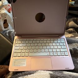 iPad Case W/ Keyboard 