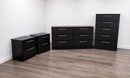 Dresser , chest and 2 nightstands - Cómoda , gavetero y 2 mesitas de noche