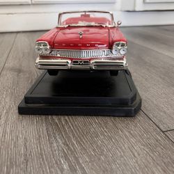 Diecast 1/18 Scale 1957 MERCURY TURNPIKE CRUISER Road Signature 