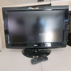 lg 32" tv qith remote and power cord 32LG30