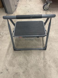 Easy Reach Folding 1-Step Stool