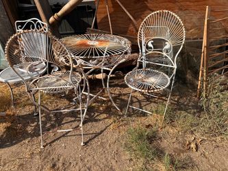 Beautiful vintage bistro set