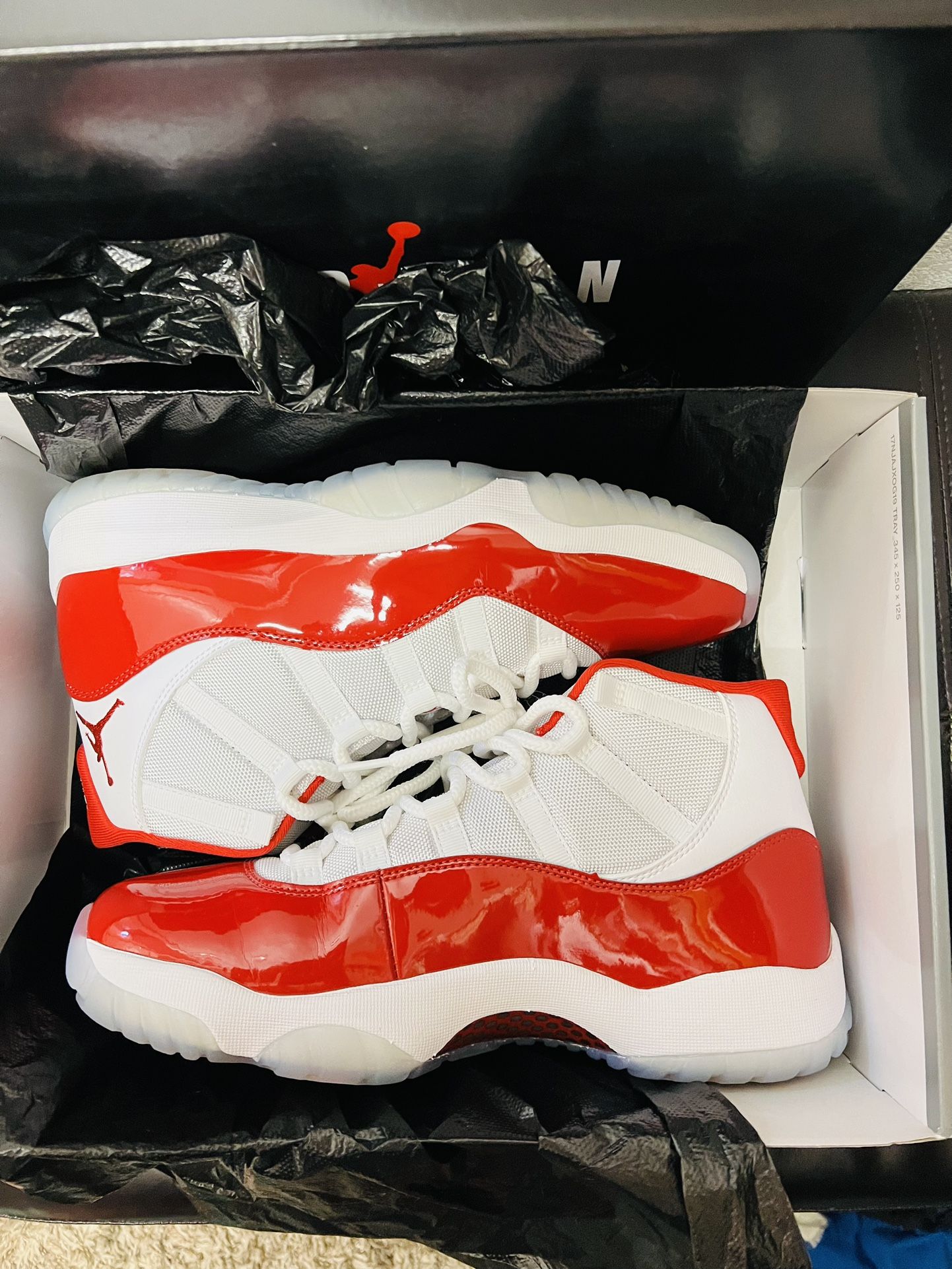 Jordan 11 Cherry