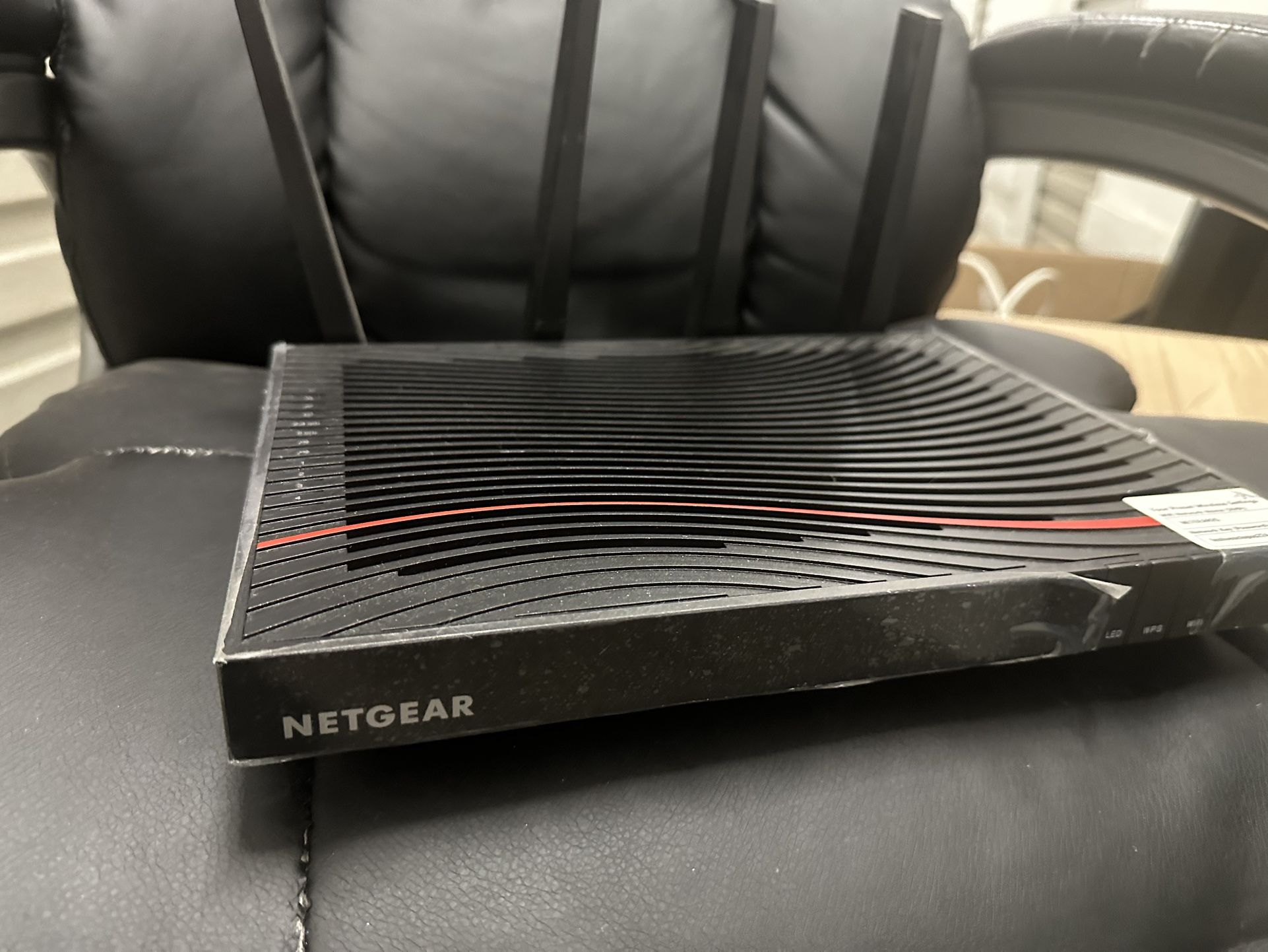 NETGEAR Nighthawk X4S AC3200 WiFi Cable Moden Router Model C7800