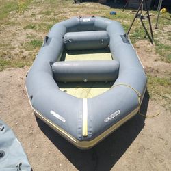 Redshank Heavyduty 6 Person Raft 
