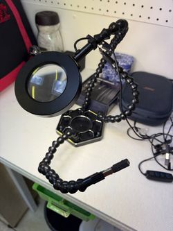 Magnifying lamp