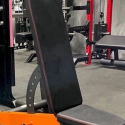 Half Rack With Adjustable Bench