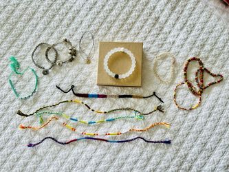 LOKAI Bracelet (contains Water from Mt. Everest & Mud from The Dead Sea + 13 More Bracelets !