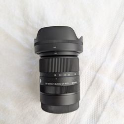 Sigma 18-50mm f/2.8 DC DN Contemporary Lens for Sony E