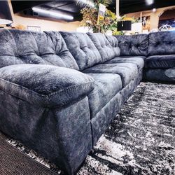 Sectional In Stock For Immediate Delivery 
