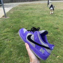 SUPREME X NIKE SB SIZE 8.5 Men 