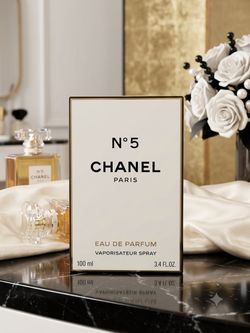 CHANEL N°5 Eau de Parfum Spray, 3.4 oz