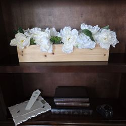 Flower Arrangements $6