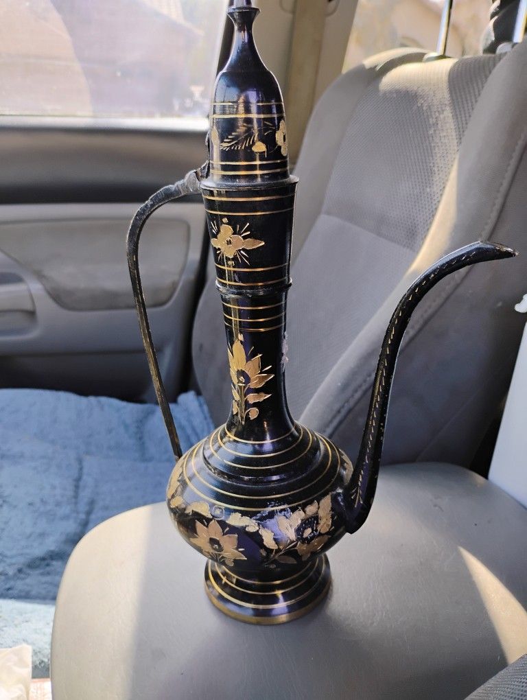 Beautiful Antique Vintage Genie Bottle