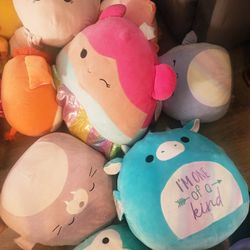 Lots And Lots Of SQUISHMALLOWS WITH TAGS