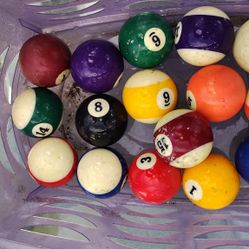 Pool Ball Set / Billiards