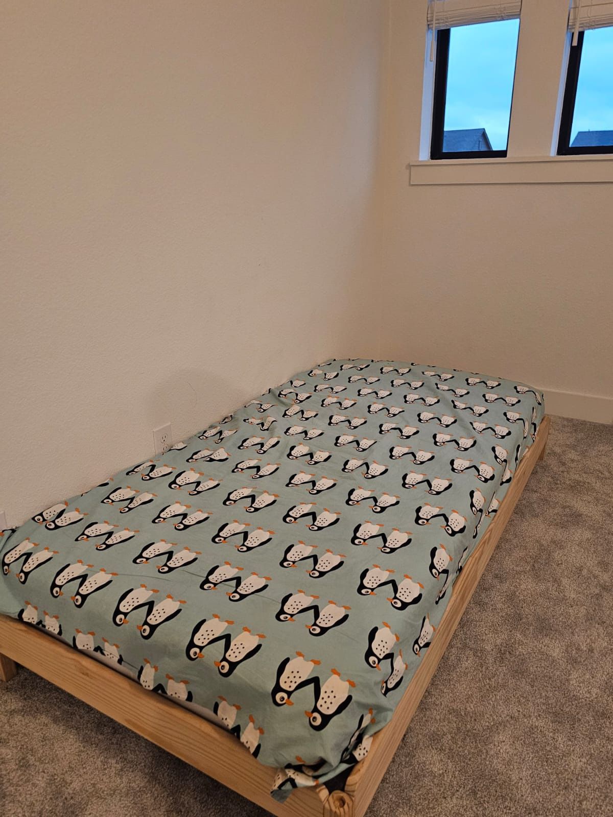 Stackable Bed, Pine Twin Size, Free Mattress