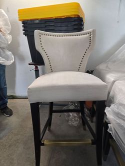 3 High top barstools