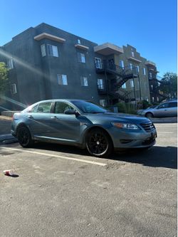 2010 Ford Taurus