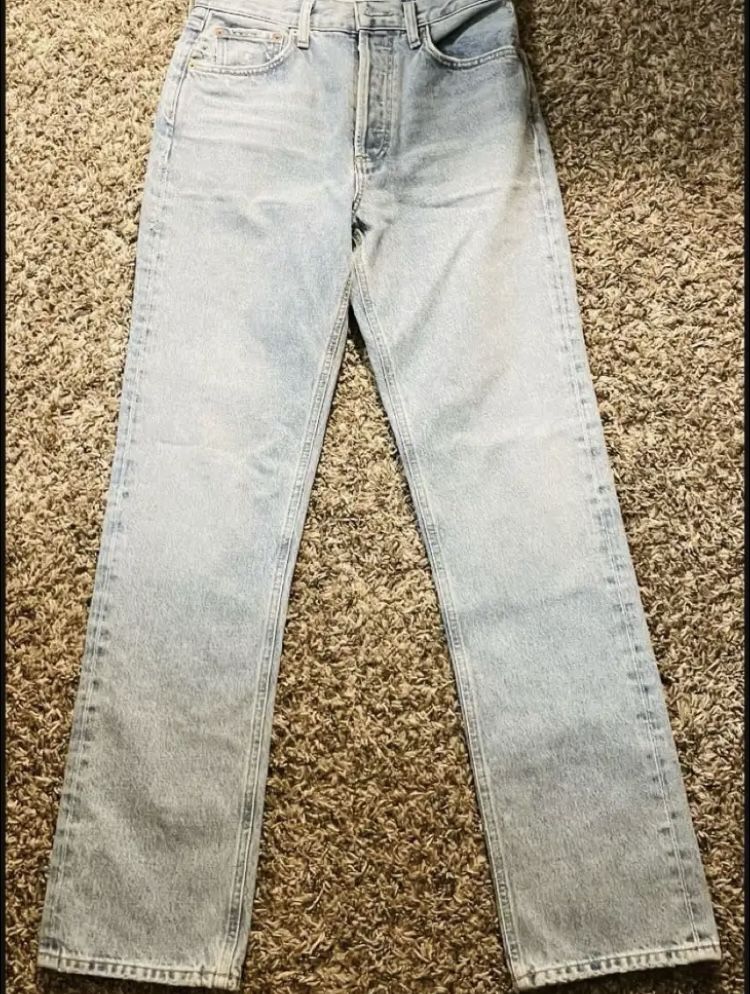 Levi’s Light Wash Jeans