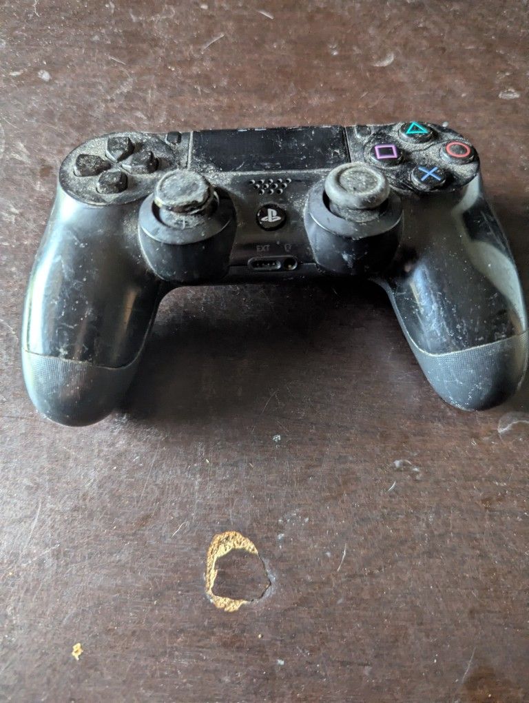 PS4 Controller