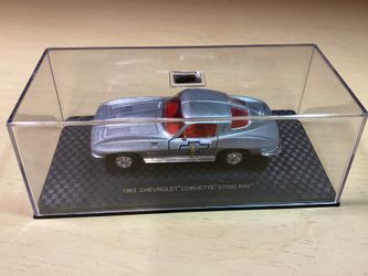 Die Cast 1963 Chevy Corvette Sting Ray (split Window)