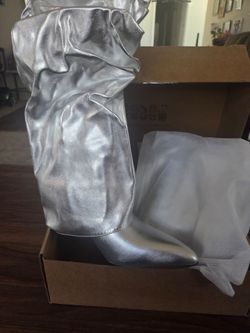 Womens Metallic Slouch Wedge Boots Retail Price $57 SIZE 9