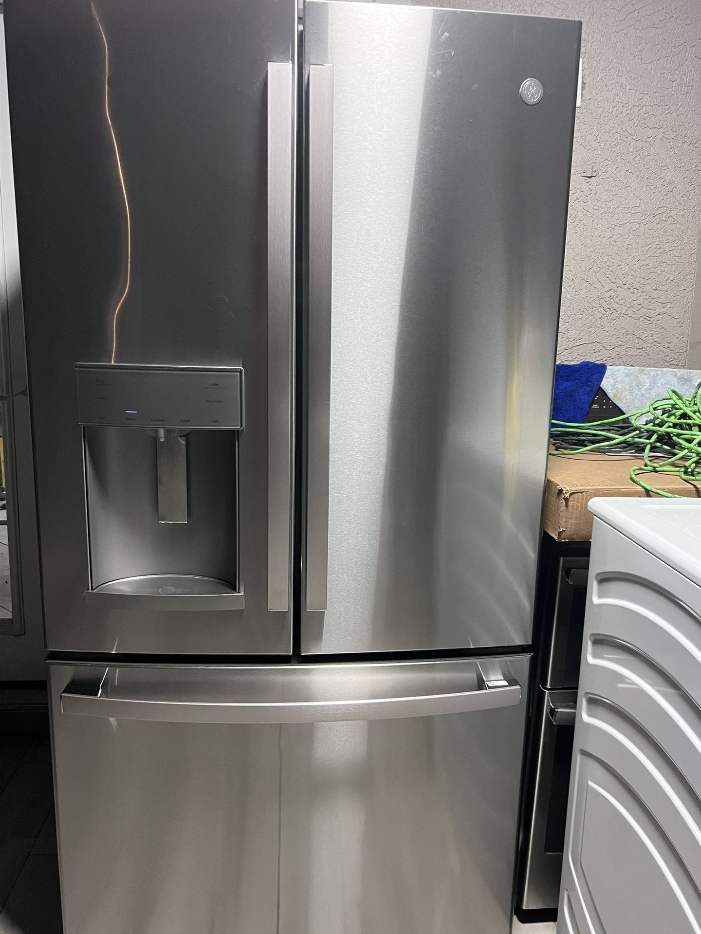 GE Refrigerator For Sale 