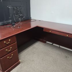 Free Office Desk