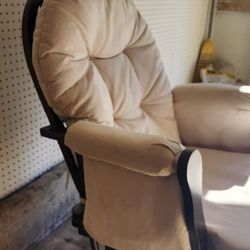 Free Rocking Chair and a Coat Rack With Shoe Stand