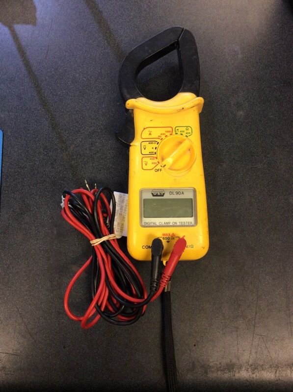 UEI DL90A Clamp Tester