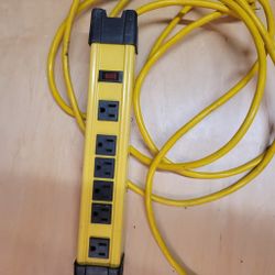 heavy-duty, 6-outlet metal power strip
