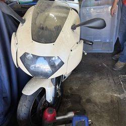  Aprilia RSV Mille 2005