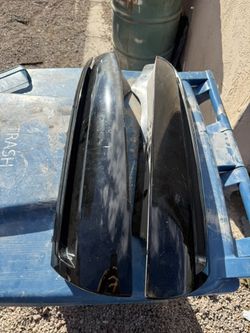 02-06 Escalade Pillar