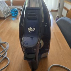 Iron & Ironing Board