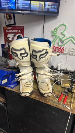 Fox instinct boots size 11