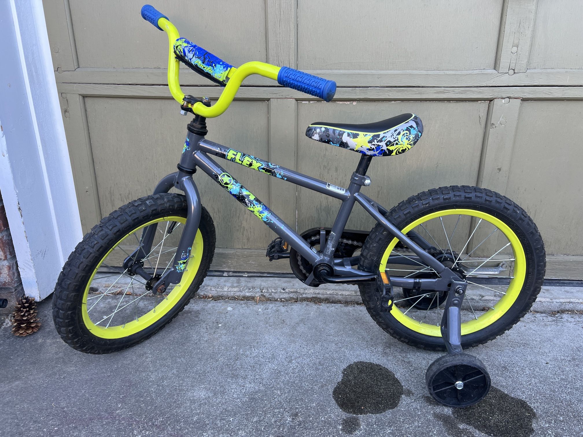 Pacific Flex Bike - 16” Wheels