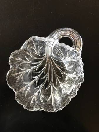 Vintage Indiana Glass Pebble Leaf Serving Bowl
