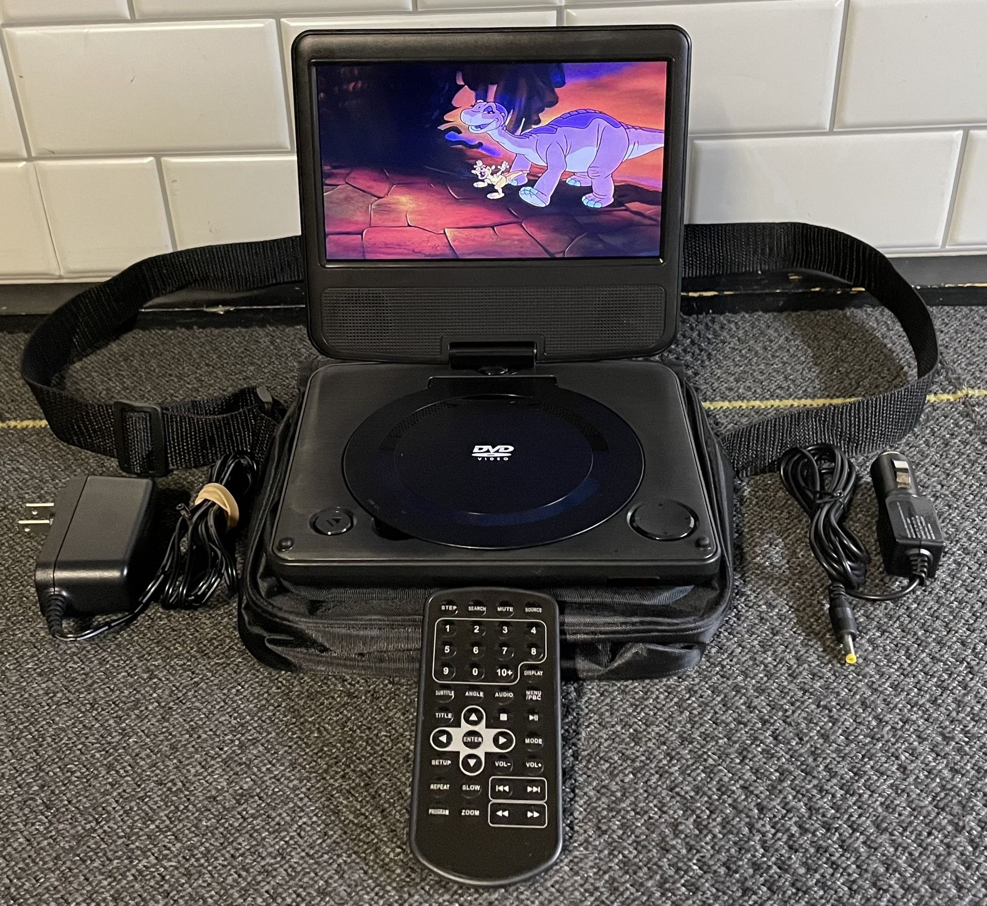 7” Portable DVD Player Ex. Condition