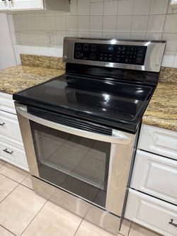 LG Electric Range Oven (30”)