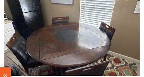 Kitchen table