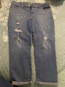 Women Levi’s Boyfriend Jeans