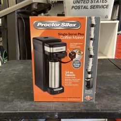 Proctor Silex Single serve coffee maker. Uses K-cup pods or ground coffee.   Mug NOT included. Brand NEW in the box!!!(Oakey & Decatur 89146)