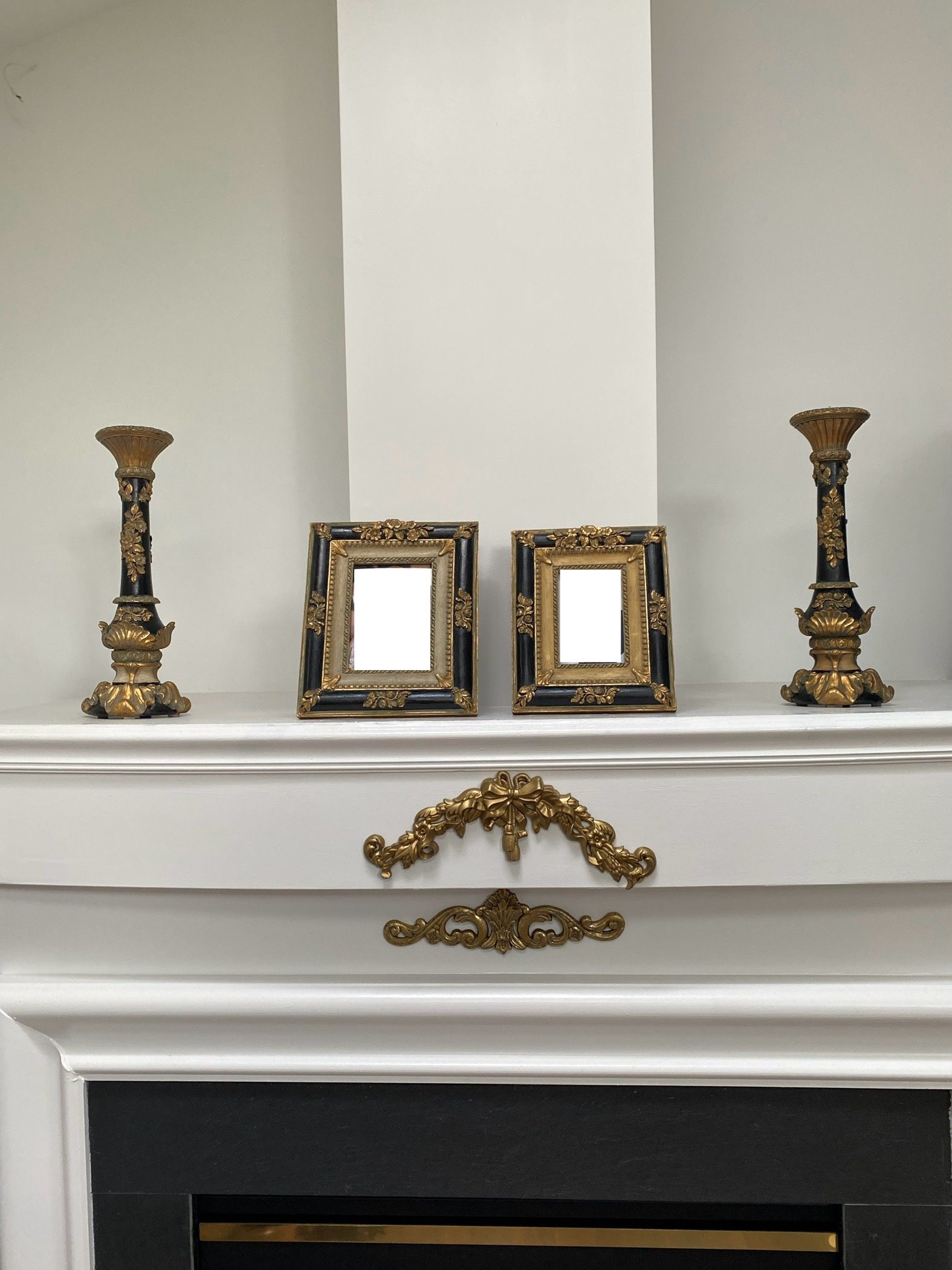 Baroque Colonial Style 2 Candlesticks & 2 Picture Frames Antique Gold & Black
