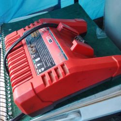 Milwaukee Battery And Charger M 18