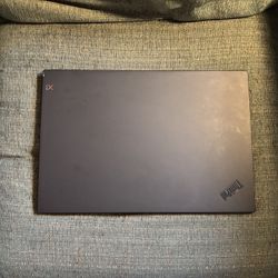 Thinkpad X1 Extreme (15.6” 4K HDR, i7-8850H, 1050Ti, 16GB DDR4)
