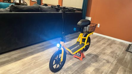 Hoverfly Z5 Electric Scooter with Seat & Basket